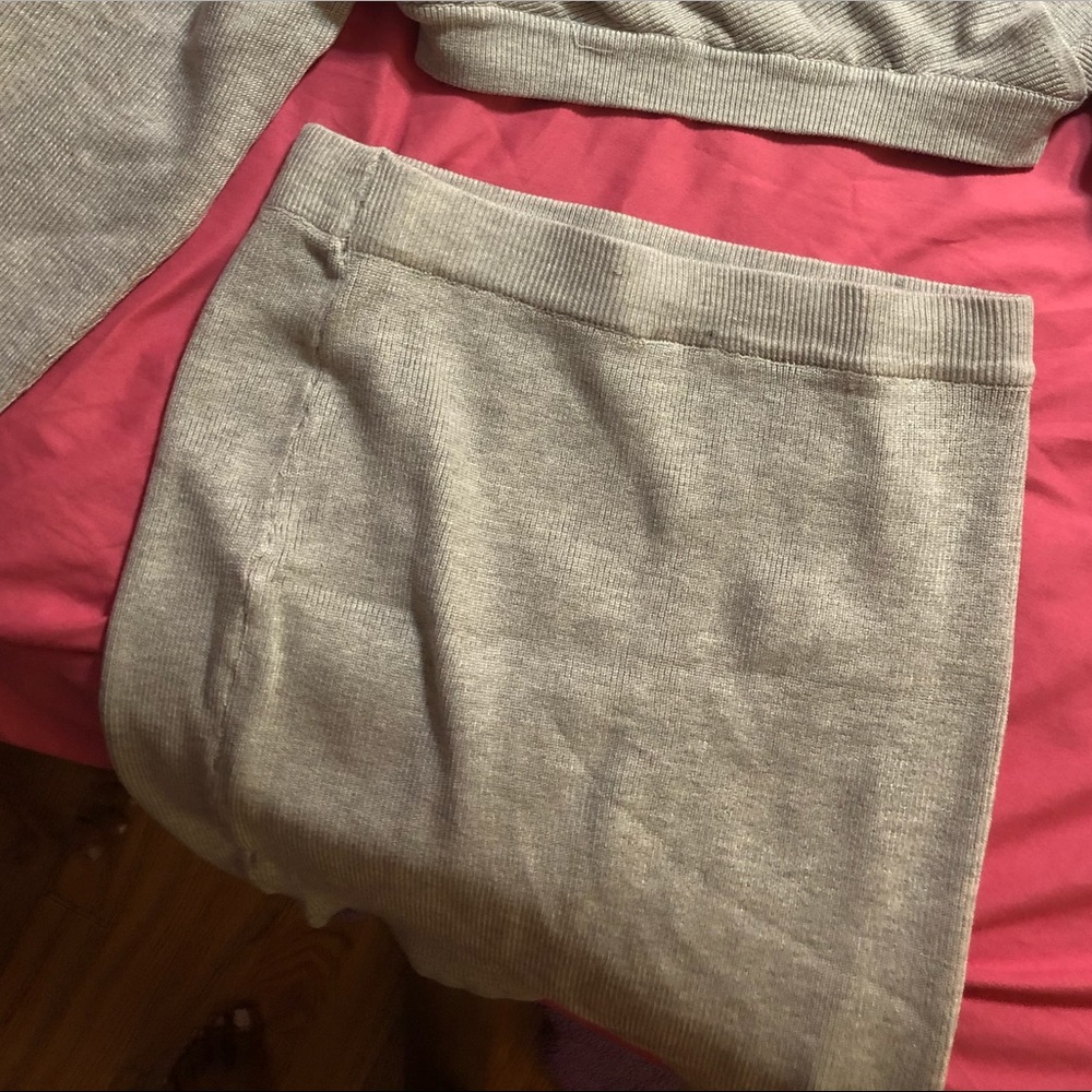 Ribknit sweater and skirt set - Picture 3 of 4